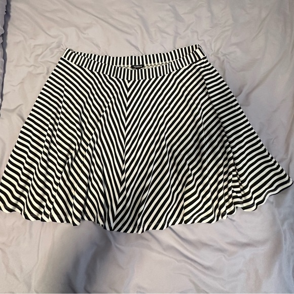 Torrid Skirt - Picture 2 of 5